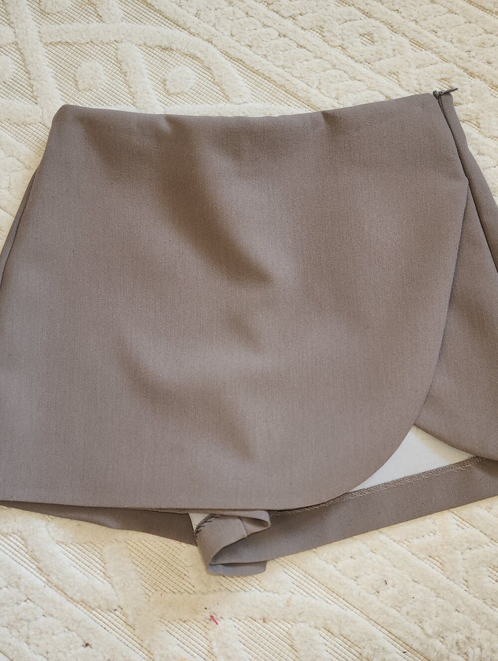 XS Zara Taupe Skort
